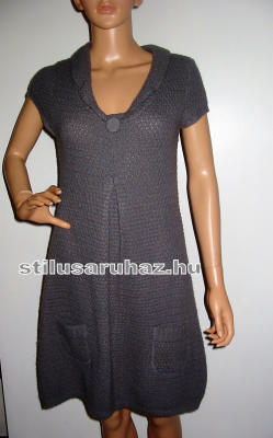 Rövid ujjú kötött ruha