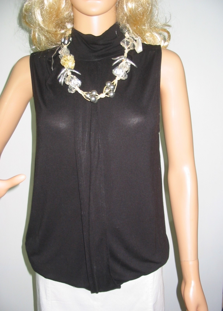 Next ujjatlan, bő szabású felső