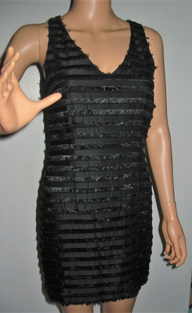 French Connection ujjatlan ruha