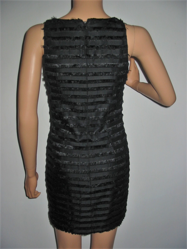 French Connection ujjatlan ruha