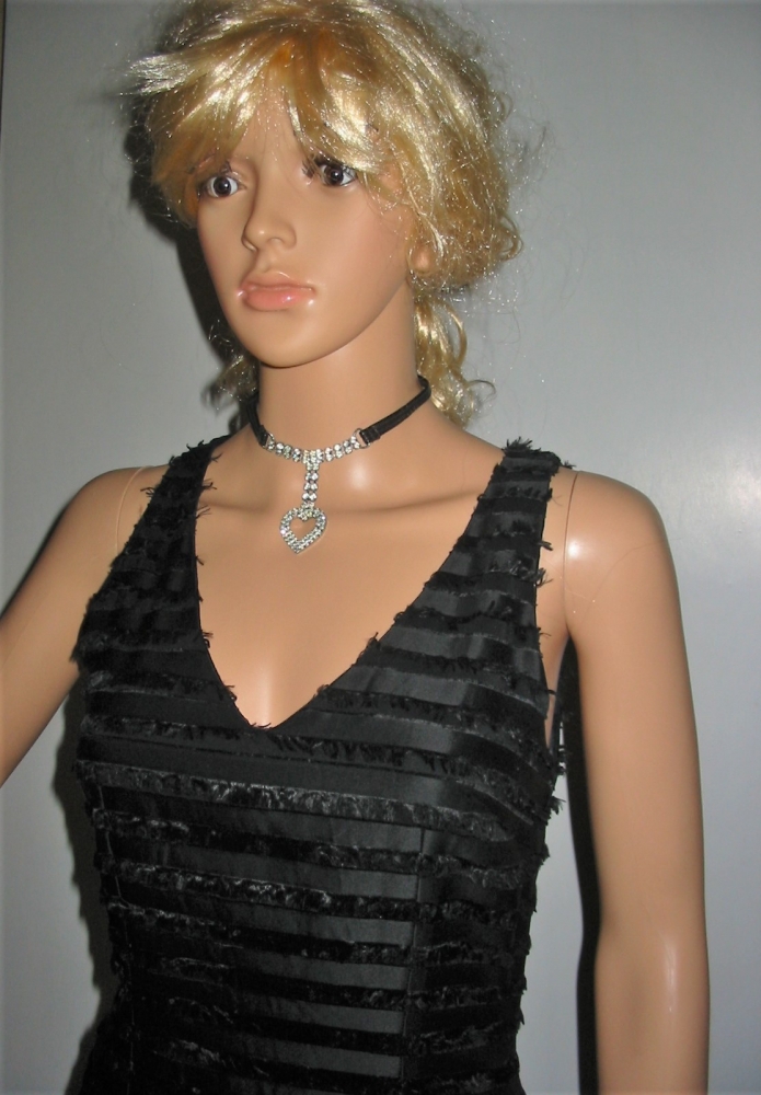 French Connection ujjatlan ruha