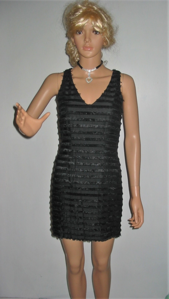 French Connection ujjatlan ruha