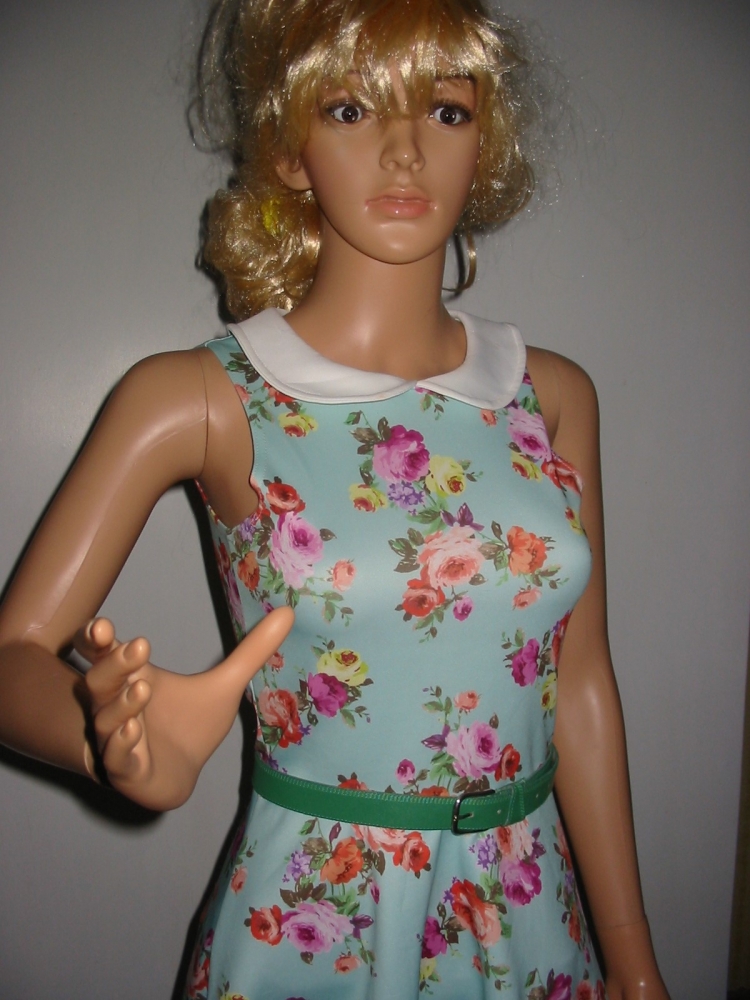 Boohoo ujjatlan ruha