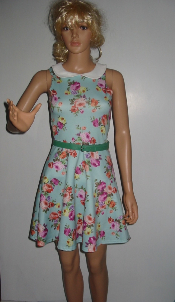 Boohoo ujjatlan ruha