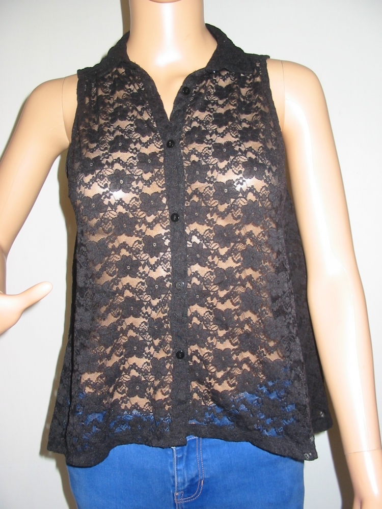 H&M ujjatlan csipkés felső