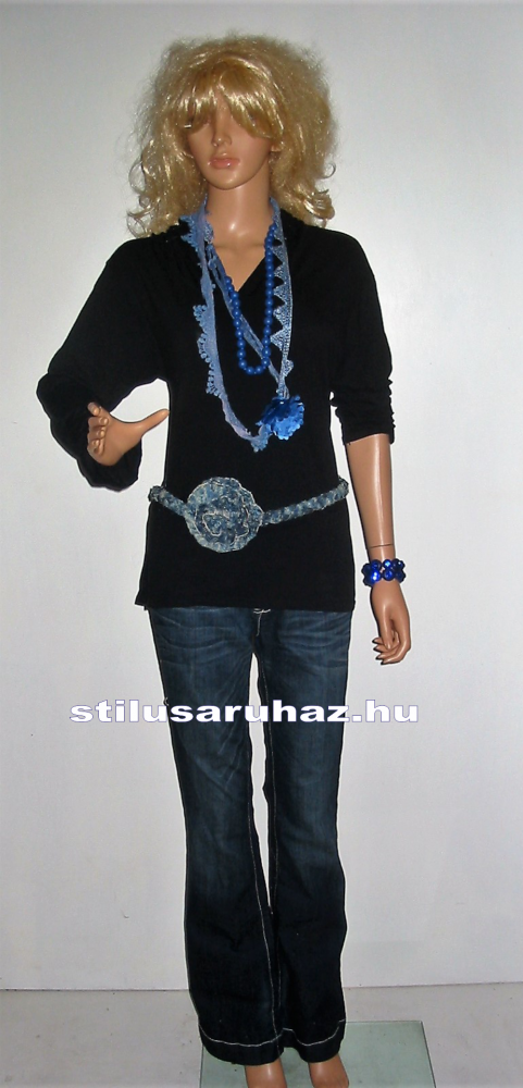 Fekete kapucnis felső