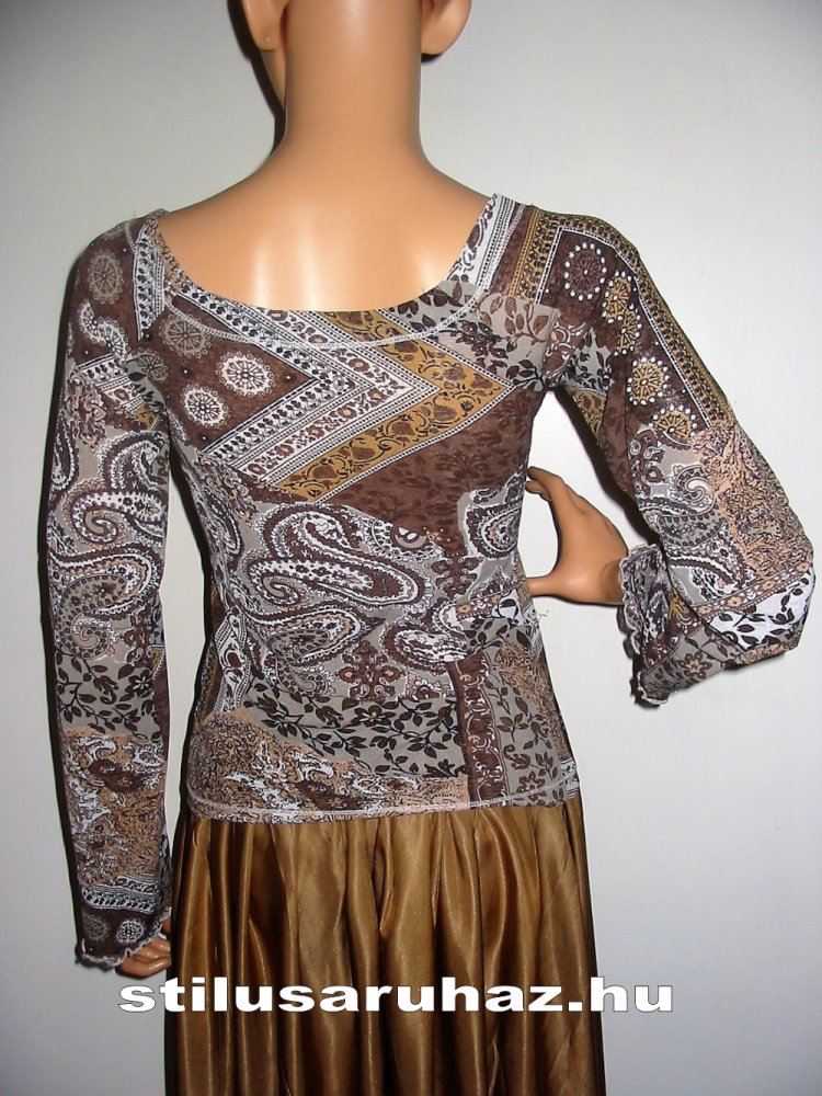 Madonnakivágású blúz