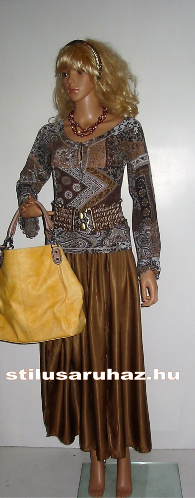 Madonnakivágású blúz