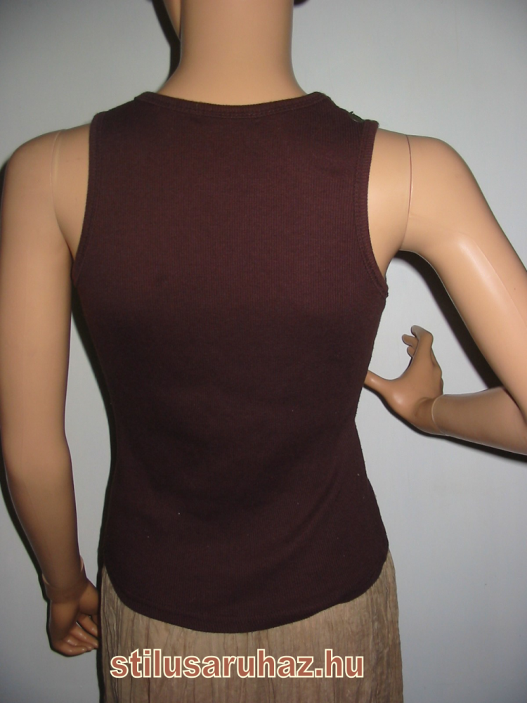 Sötétbarna színű ujjatlan blúz