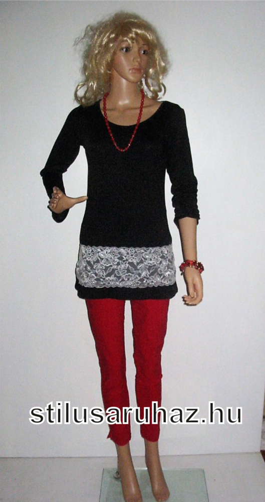 Hosszú ujjú tunika csipkebetéttel