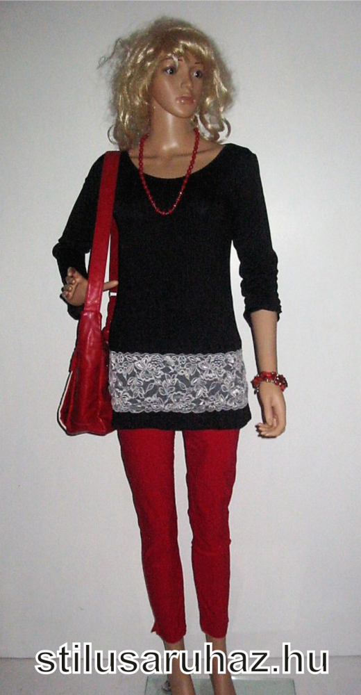 Hosszú ujjú tunika csipkebetéttel