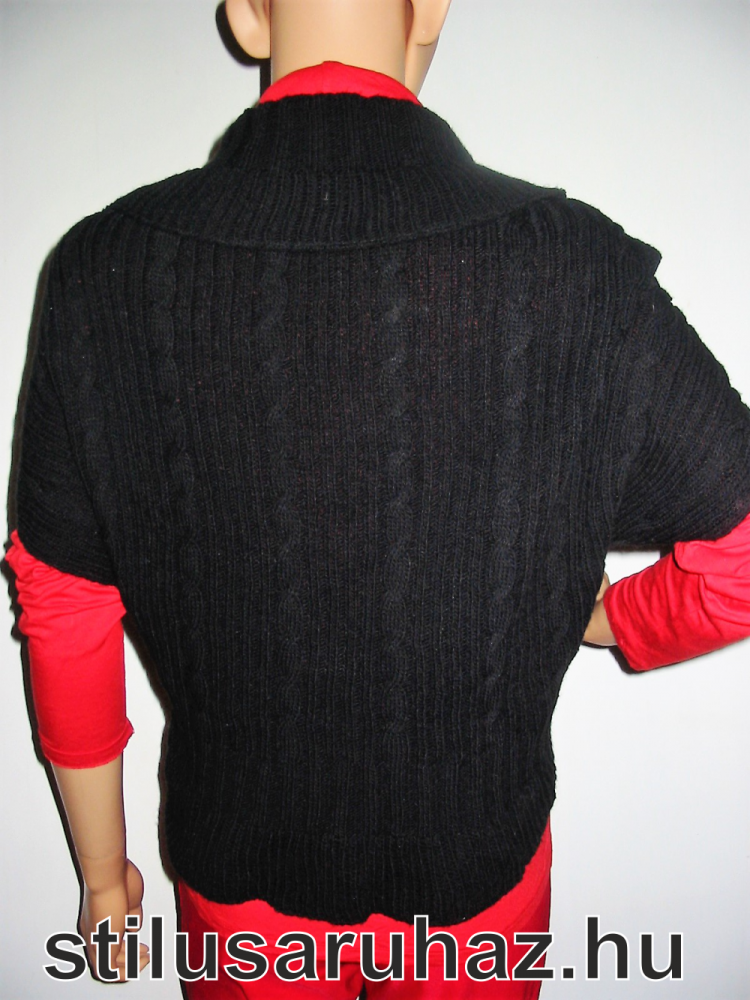 Fekete kötött boleró