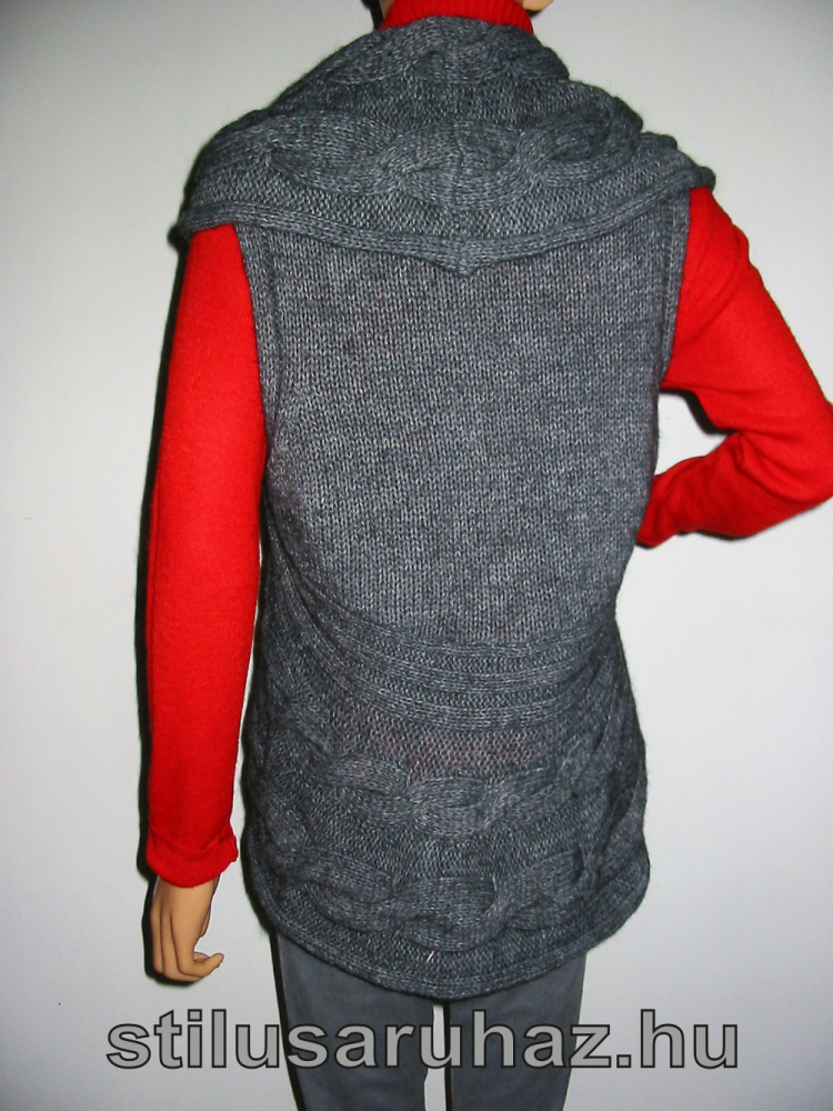 Lisa Tossa kötött mellény