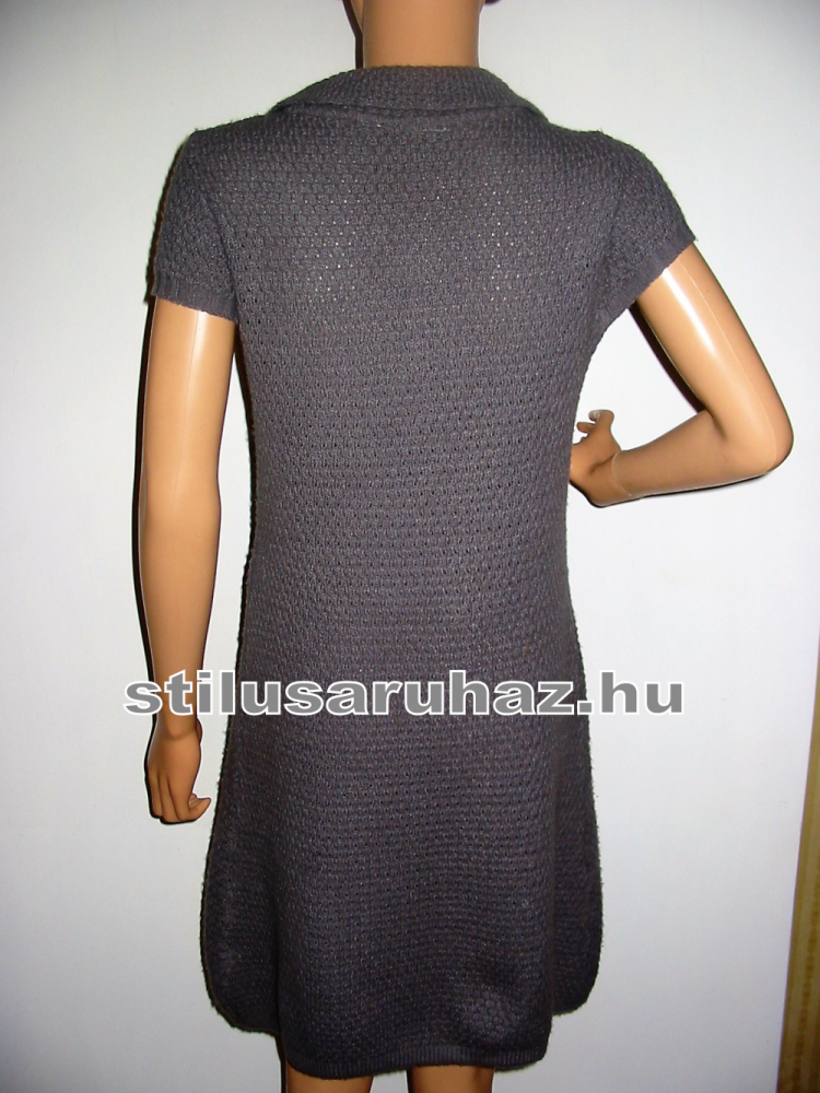 Rövid ujjú kötött ruha