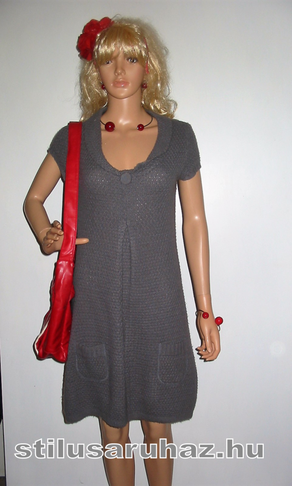 Rövid ujjú kötött ruha