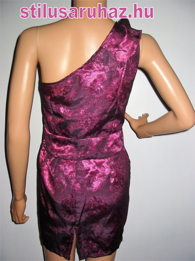 Boohoo félvállas ruha