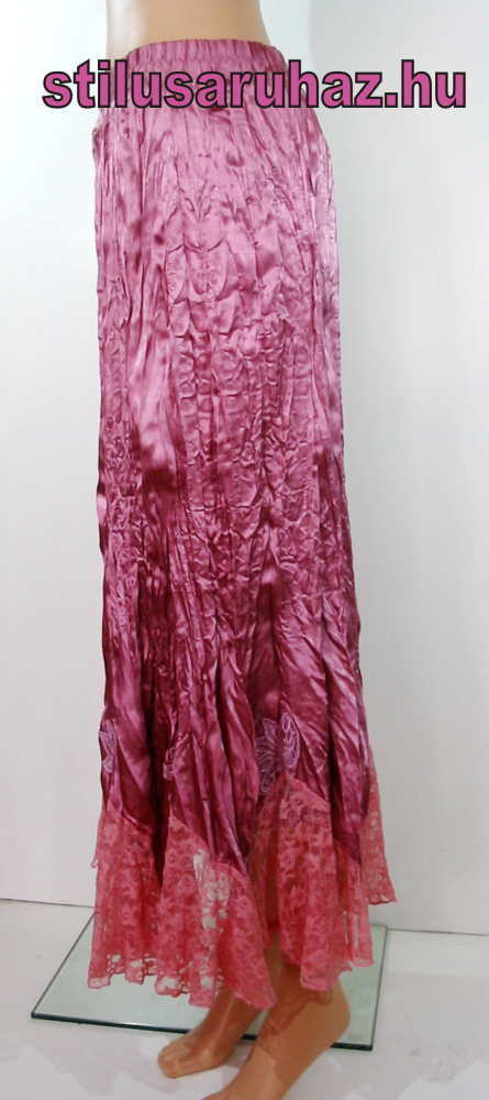 Csipkebetétes szoknya