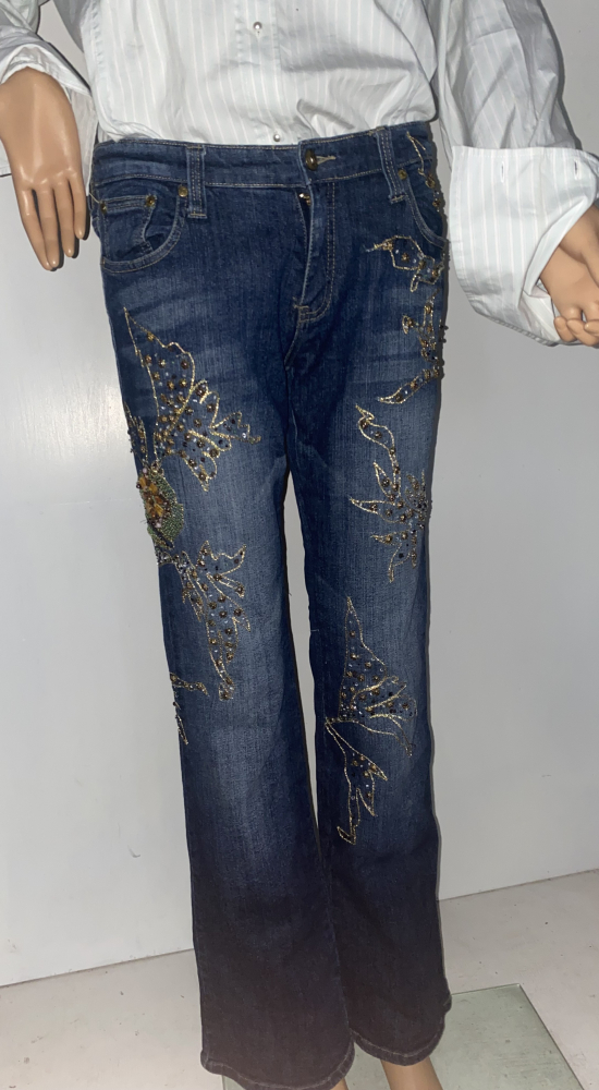 Hímzett csípőfarmer